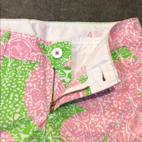Lilly Pulitzer Walsh Short in Cheat Ya - Picture 3 of 4